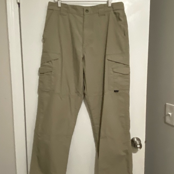 Tru Spec Khaki Tactical Cargo Pants - Picture 1 of 3